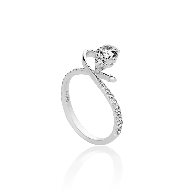 Aimer — 18K white gold diamond ring