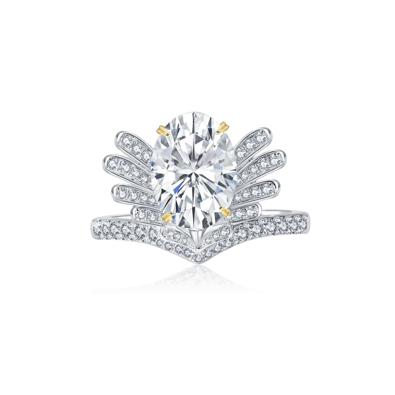 Color Reverie — 18K white bright diamond ring