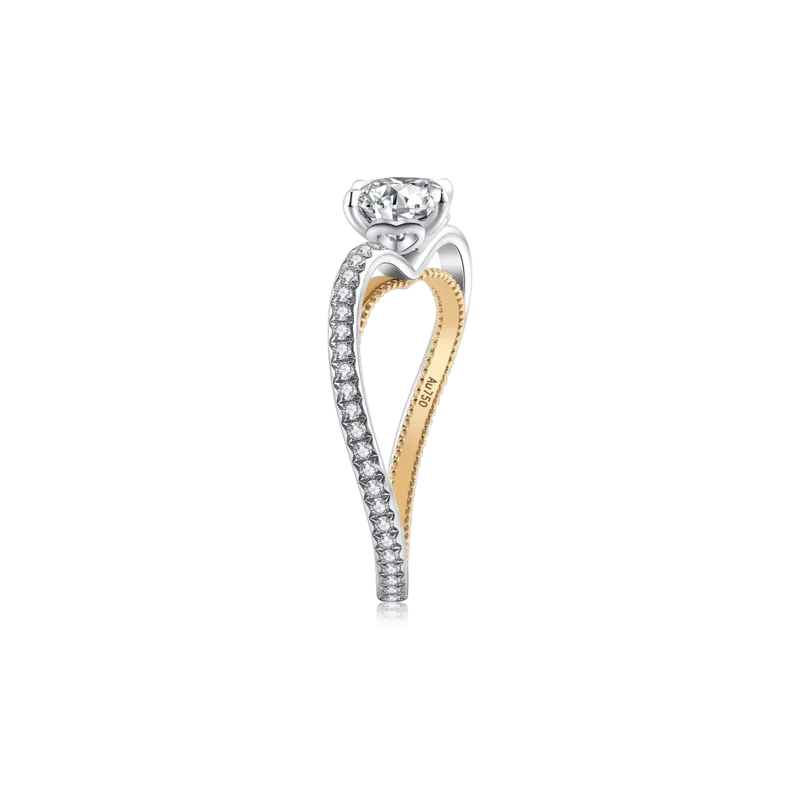 Delight — 18K white gold diamond ring